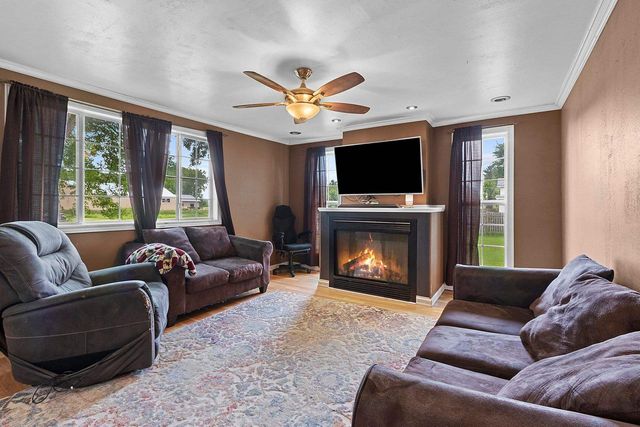 210 N GRAND AVENUE, Embarrass, WI 54933
