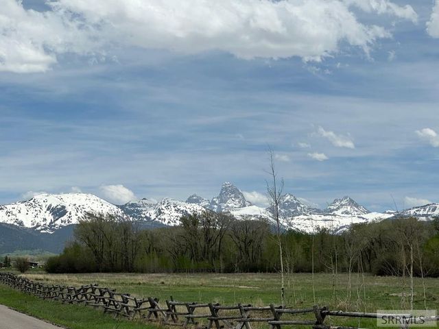 5775 N 500 W, Tetonia, ID 83452