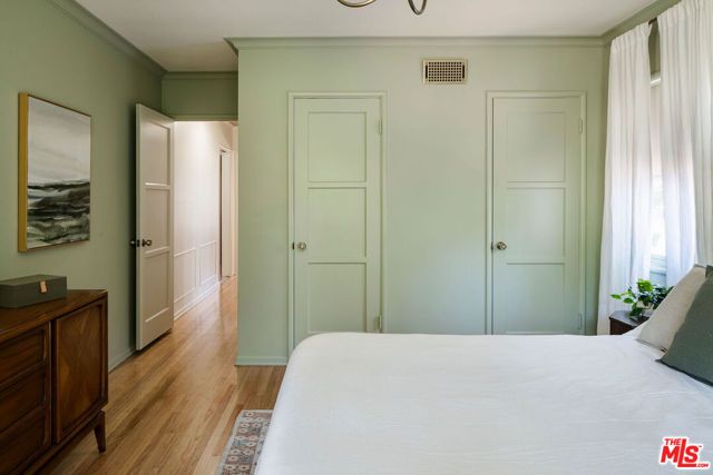 13024 Magnolia Boulevard, Los Angeles, CA 91423