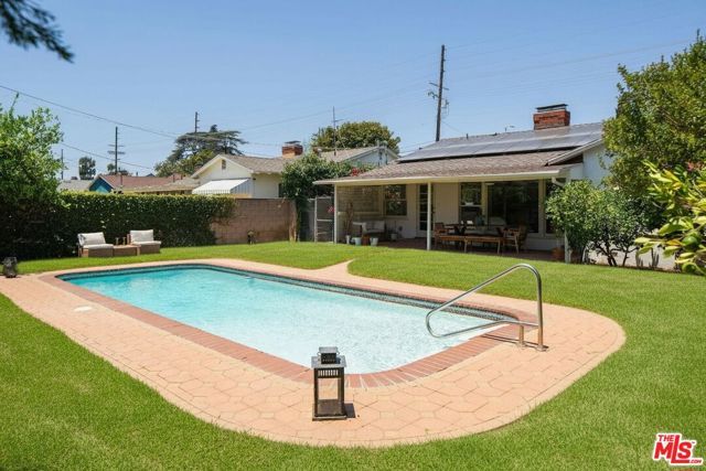 13024 Magnolia Boulevard, Los Angeles, CA 91423