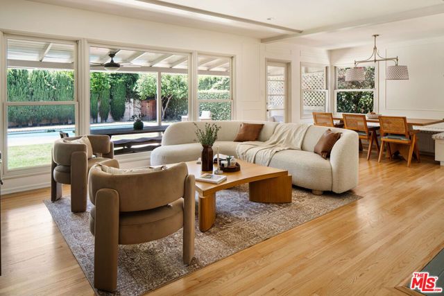 13024 Magnolia Boulevard, Los Angeles, CA 91423