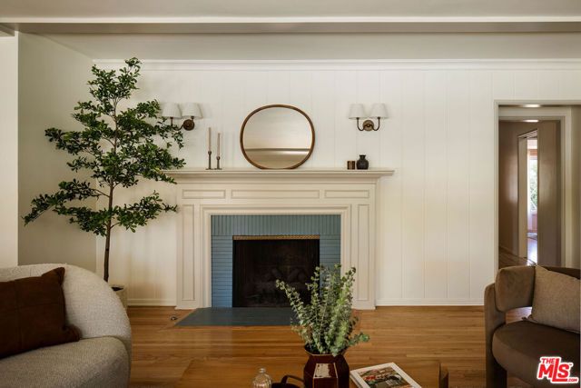 13024 Magnolia Boulevard, Los Angeles, CA 91423