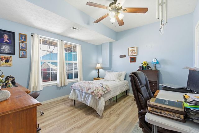 2124 N Jamestown Street, Ozark, MO 65721