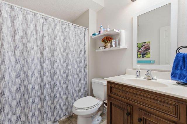 2124 N Jamestown Street, Ozark, MO 65721