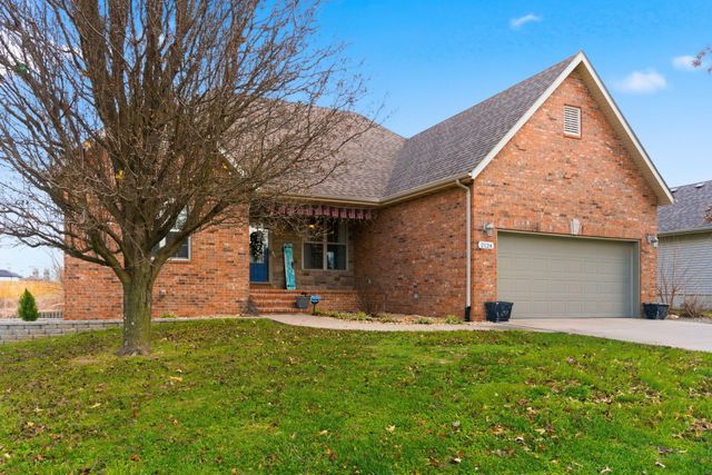 2124 N Jamestown Street, Ozark, MO 65721