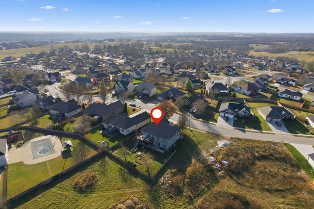 2124 N Jamestown Street, Ozark, MO 65721