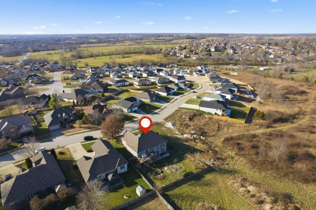 2124 N Jamestown Street, Ozark, MO 65721