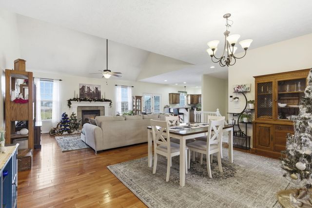 2124 N Jamestown Street, Ozark, MO 65721