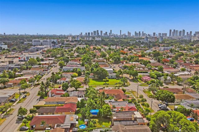 2397 NW 34th St, Miami, FL 33142