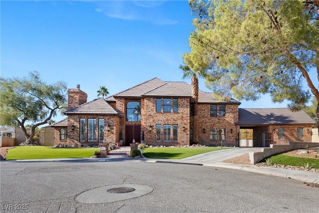 2001 Diamond Bar Drive, Las Vegas, NV 89117