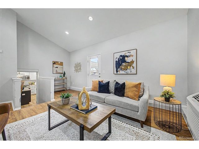 660 S Arbutus St, Lakewood, CO 80228