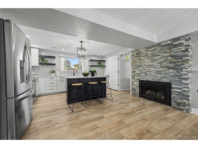 660 S Arbutus St, Lakewood, CO 80228