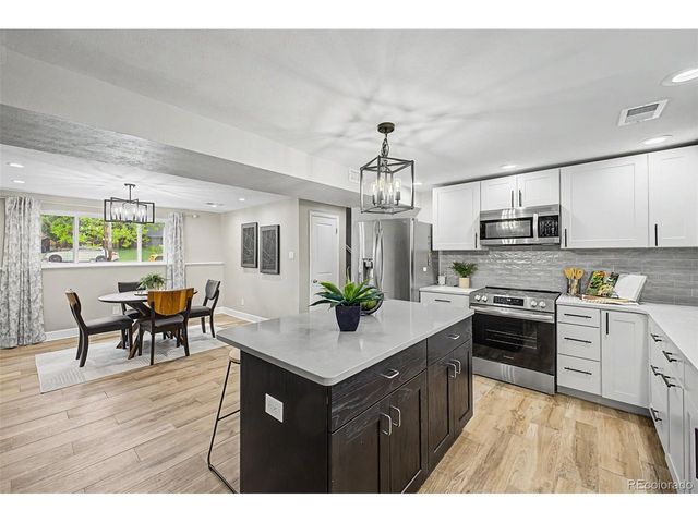 660 S Arbutus St, Lakewood, CO 80228