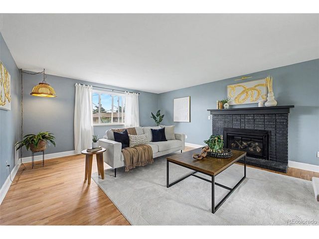 660 S Arbutus St, Lakewood, CO 80228