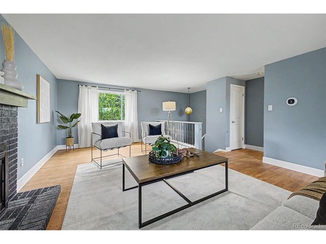 660 S Arbutus St, Lakewood, CO 80228