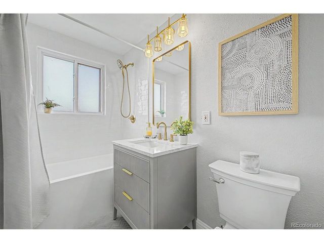 660 S Arbutus St, Lakewood, CO 80228