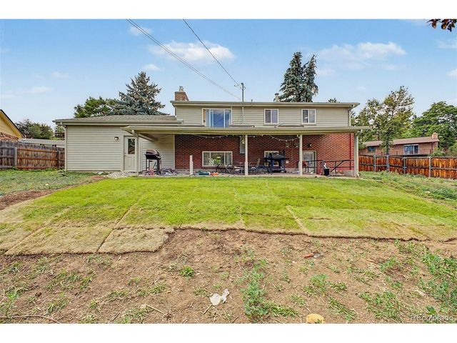 660 S Arbutus St, Lakewood, CO 80228