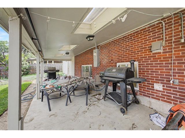 660 S Arbutus St, Lakewood, CO 80228