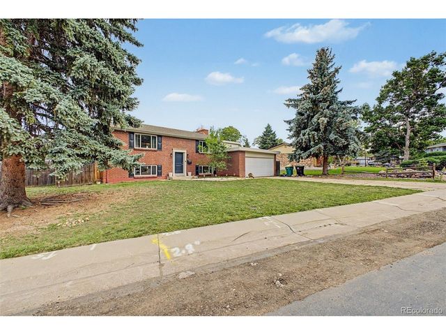 660 S Arbutus St, Lakewood, CO 80228