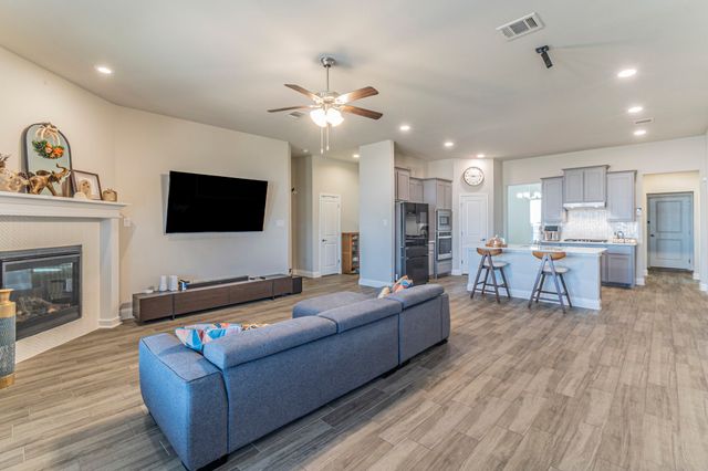 10638 Cherry Tree Way, Grand Prairie, TX 76065