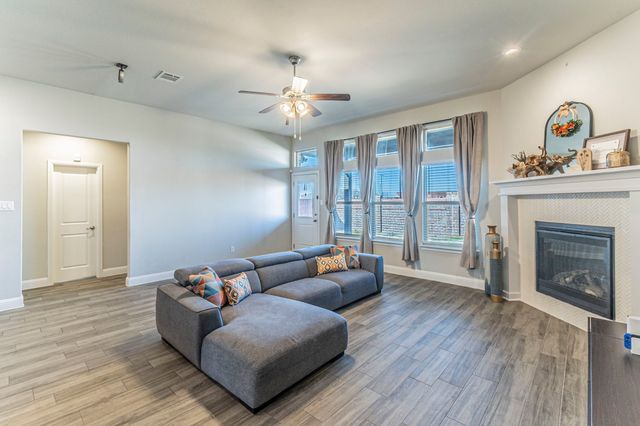 10638 Cherry Tree Way, Grand Prairie, TX 76065