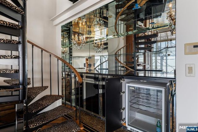 200 Old Palisade Road TH5, Fort Lee, NJ 07024