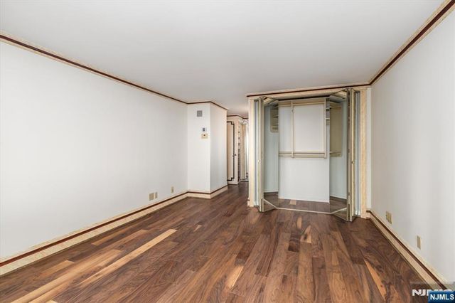 200 Old Palisade Road TH5, Fort Lee, NJ 07024