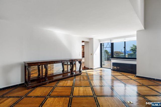 200 Old Palisade Road TH5, Fort Lee, NJ 07024