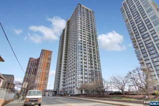 200 Old Palisade Road TH5, Fort Lee, NJ 07024