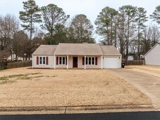 29 Hartley Woods NE Drive, Kennesaw, GA 30144