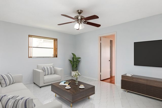 1261 NW 90th Drive, Plantation, FL 33322