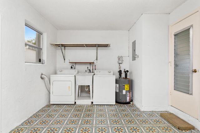 1261 NW 90th Drive, Plantation, FL 33322