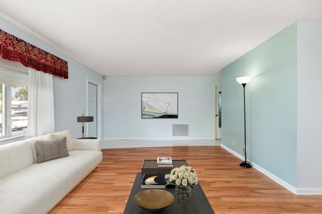 1261 NW 90th Drive, Plantation, FL 33322