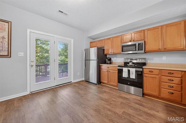 3206 Rue Royale Street, St Charles, MO 63301