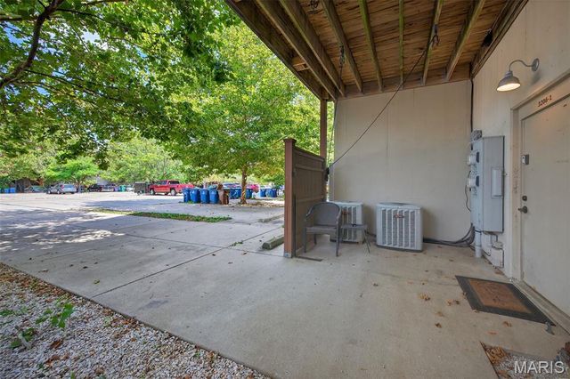 3206 Rue Royale Street, St Charles, MO 63301