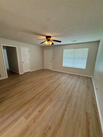 1109 N Riggins Street, Anna, TX 75409