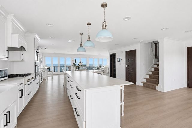 250 Central Ave, Scituate, MA 02047