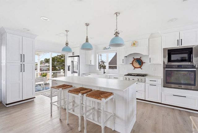250 Central Ave, Scituate, MA 02047