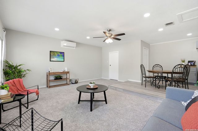 651 shadywood, San Antonio, TX 78216