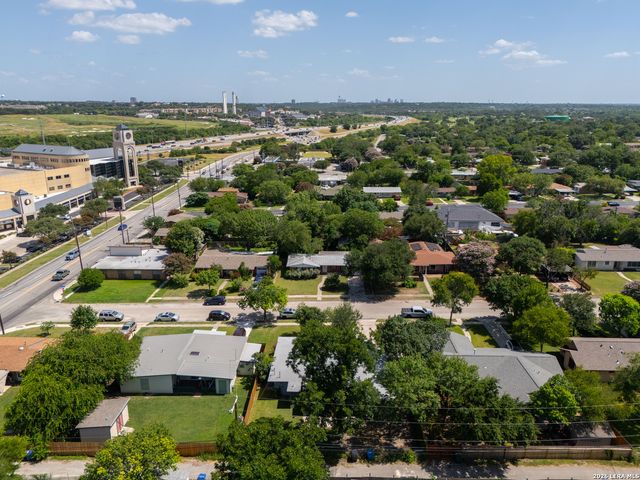 651 shadywood, San Antonio, TX 78216