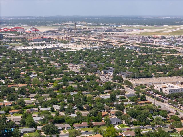 651 shadywood, San Antonio, TX 78216