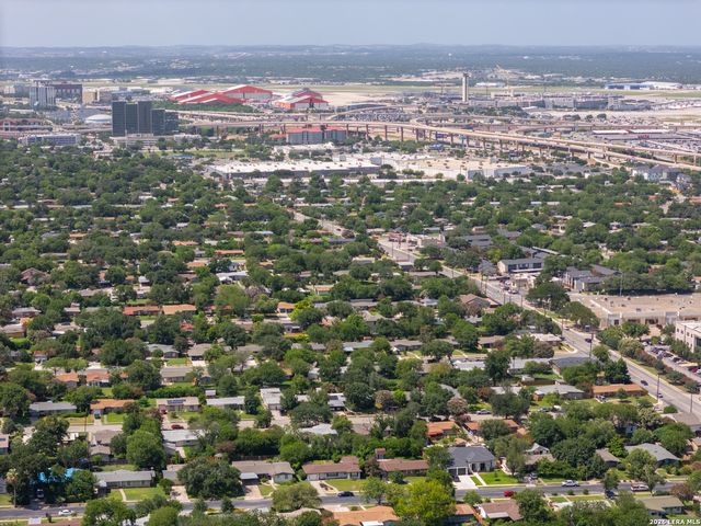 651 shadywood, San Antonio, TX 78216