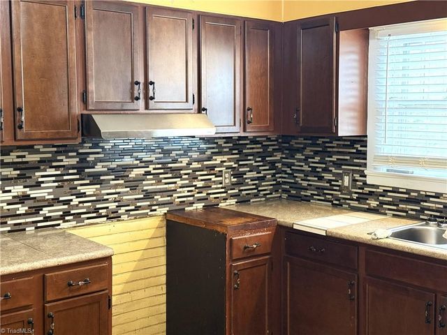 209 Burton Street, Reidsville, NC 27320