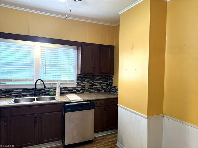 209 Burton Street, Reidsville, NC 27320