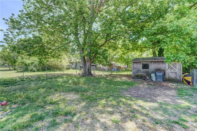 209 Burton Street, Reidsville, NC 27320