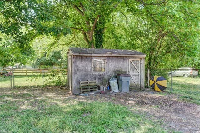 209 Burton Street, Reidsville, NC 27320