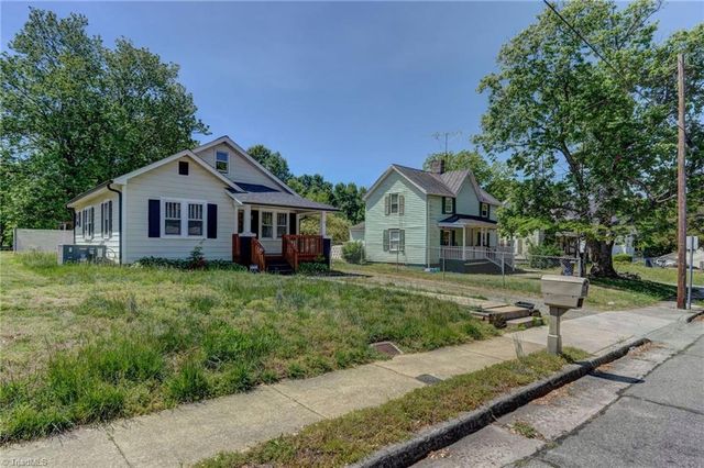 209 Burton Street, Reidsville, NC 27320