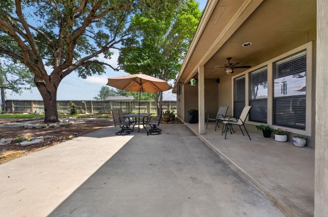 317 Yorktown, Pleasanton, TX 78064