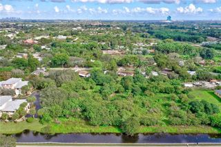 76 SW Ave, Davie, FL 33314