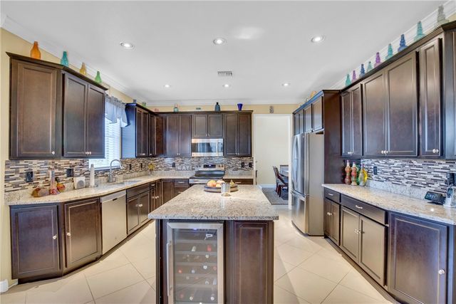 1815 Spotted Owl Drive SW, Vero Beach, FL 32962